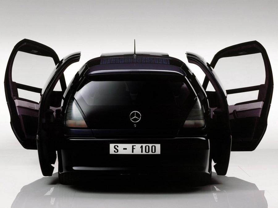  Mercedes-Benz F100 Concept 1991 года  (фото 6 из 12)